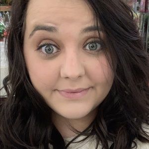 Meet your Posher, Karol